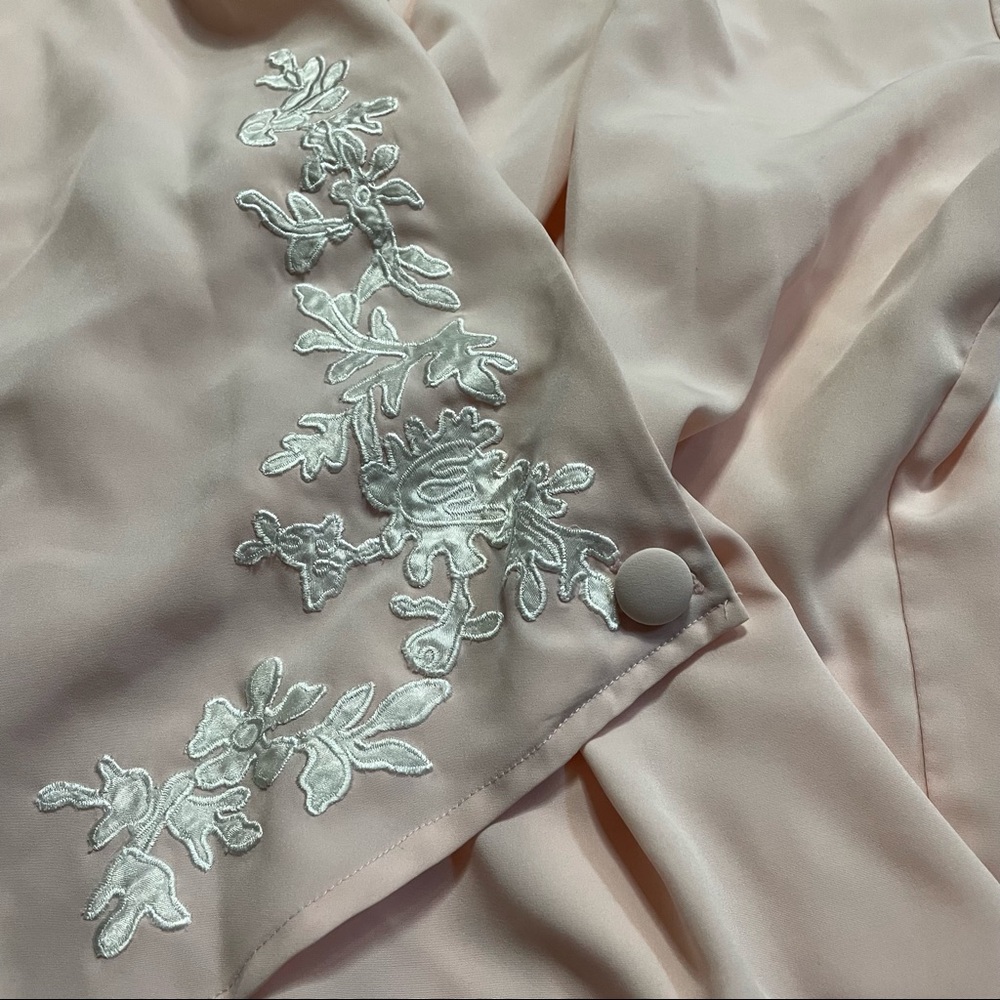 Vintage Gold Label Victoria’s Secret Silk Floral Embroider Wrap Sleep Top Medium - Picture 4 of 6
